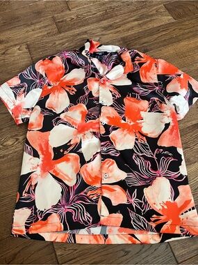 Forever 21 Men’s Satin Feel Button-Up Shirt
